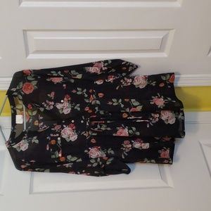 Nice XL Siren Lily maternity blouse. Lightweight black and pink floral.